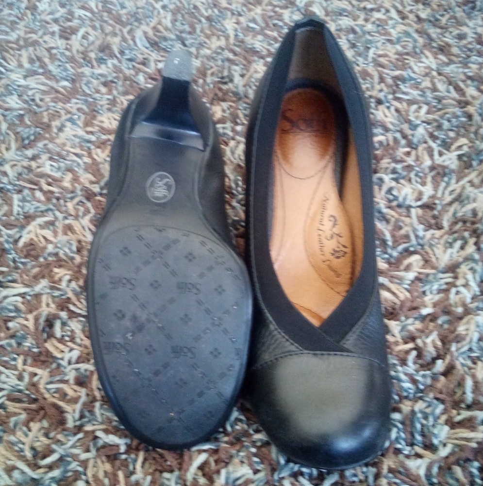 Women's Sofft shoes size 7.5 in great usd condtion